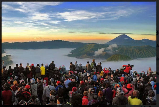 Gunung Bromo di waktu subuh