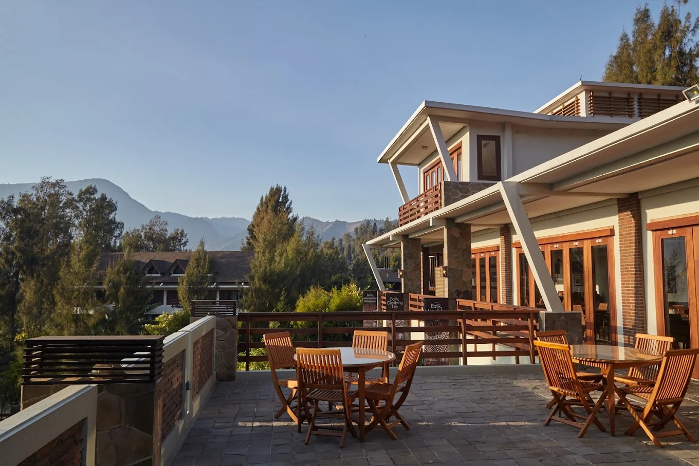 Jiwa Jawa Bromo (Java Banana) mountain lodge for sunrise tour